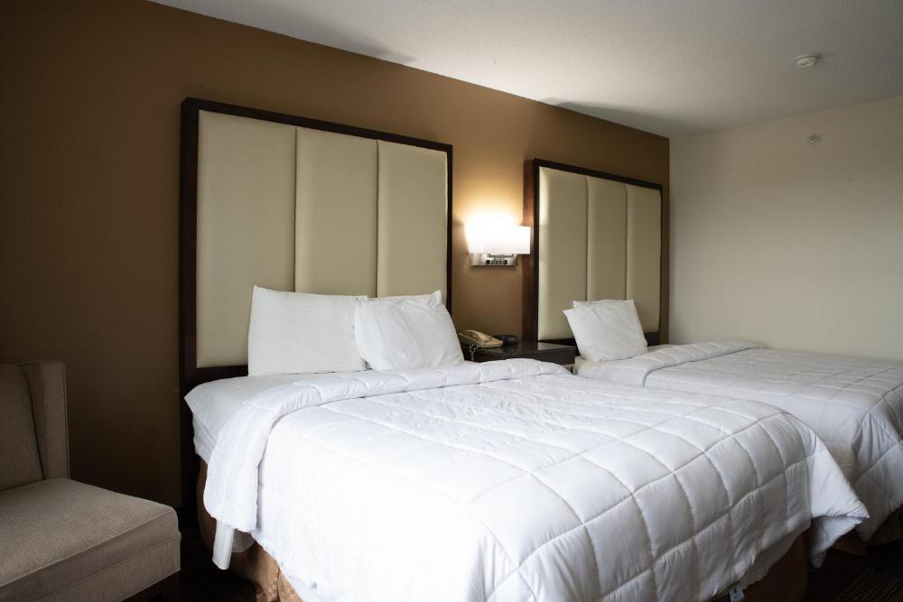 Queen Room with Two Queen Beds interior